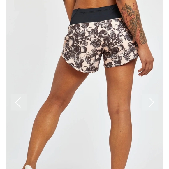 OISELLE RUNNING, INC ROGA 4' SHORT - Picture 8 of 8